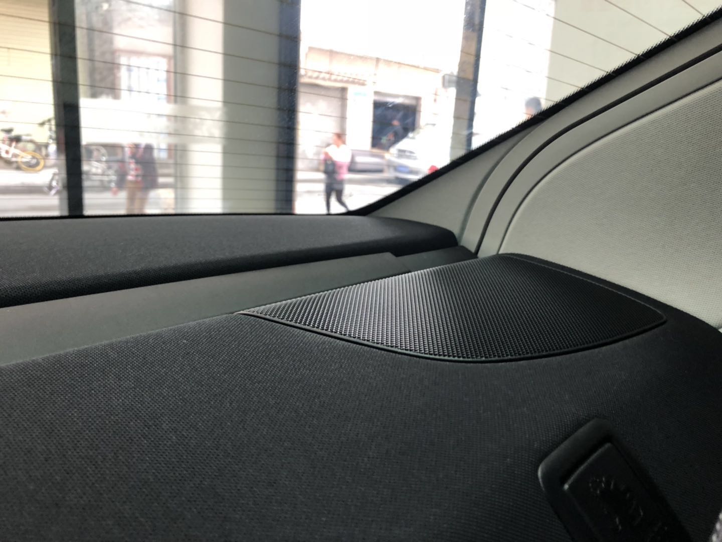 22款奔驰e300柏林之声音响效果,19款奔驰e300l改装柏林音响多少钱