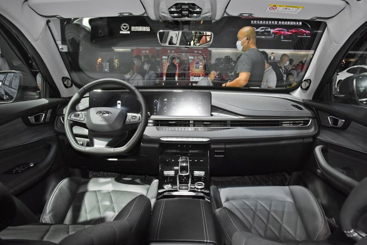 燃油车和混动车哪一款更值得买,8年的燃油车值得换为混动车吗