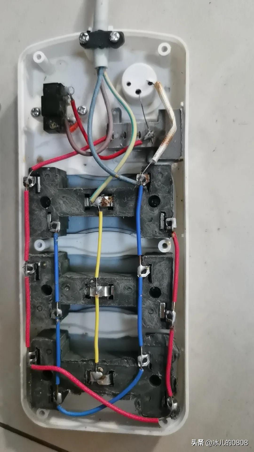 插排坏了有危险吗,插排坏了烧了插座还能用吗