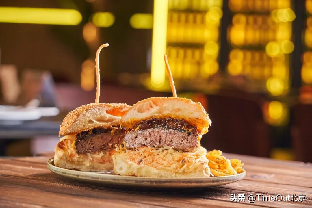 吃饱喝美幸福满溢，京城7个餐饮新消息