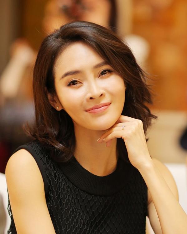 女演员于明加简介,演员于明加人生轨迹