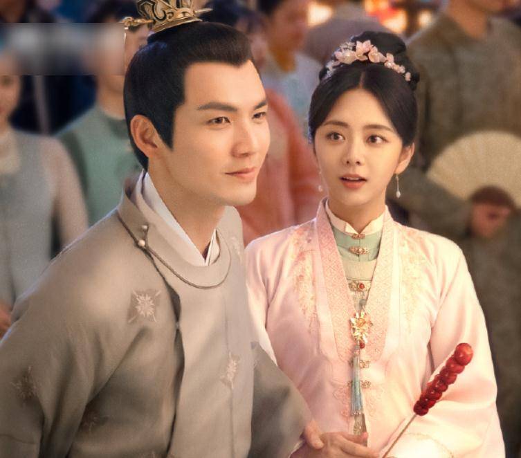 油腻、一脸褶子，这六位大龄男星非要尬演少年，求求你们放过观众