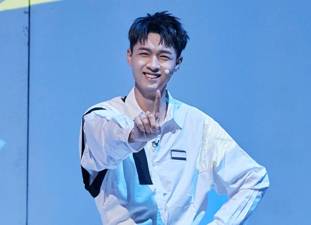 德云社新人秦霄贤为什么这么火,秦霄贤为什么在德云社人缘这么好