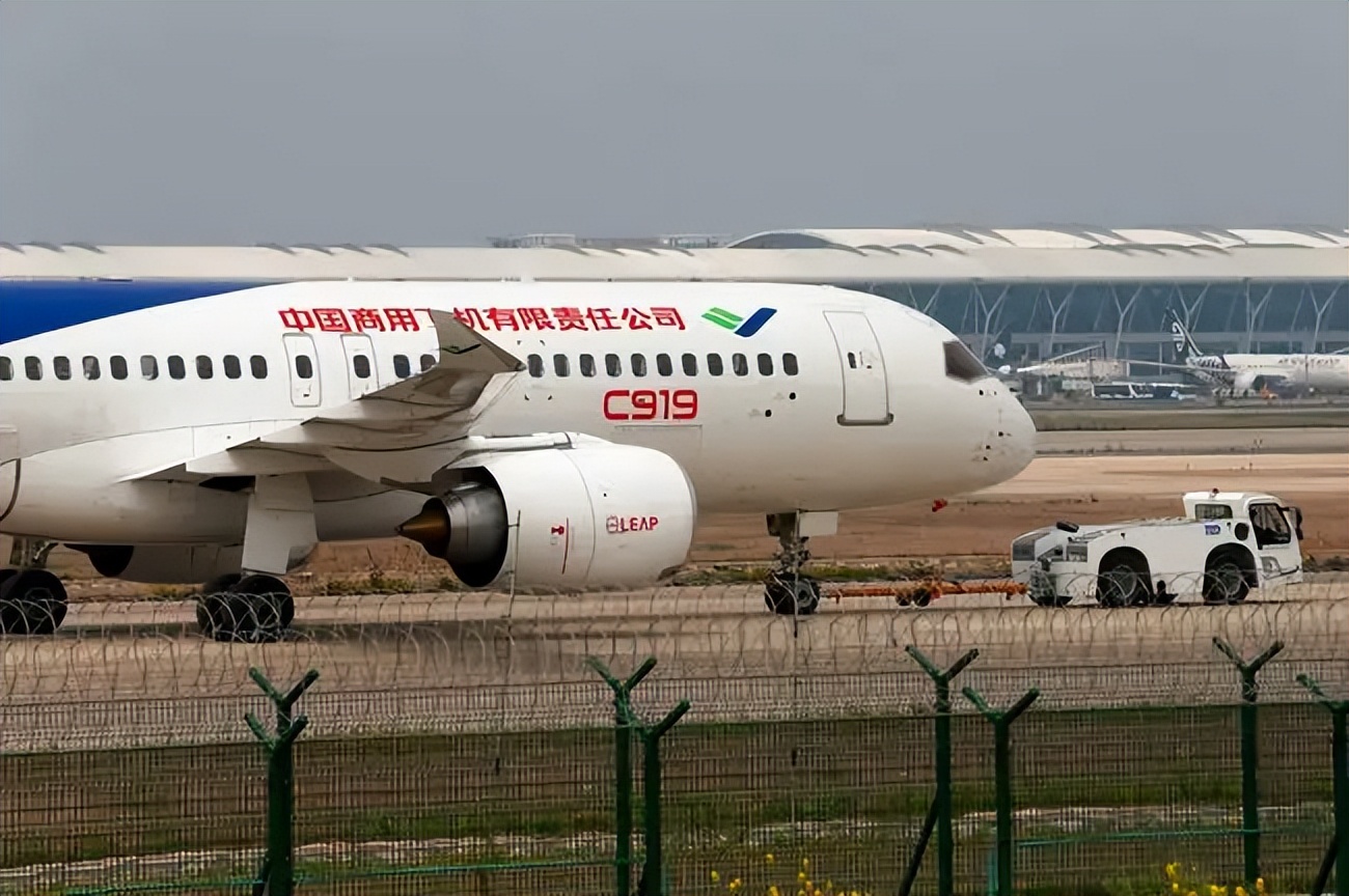 美国为什么要订购中国的c919,美国花300亿买半导体