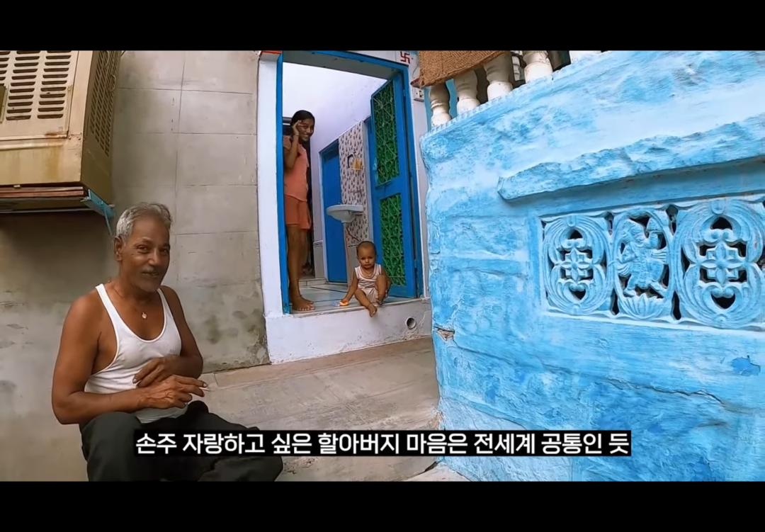 韩国女子单独在印度旅行，被男子跟踪性骚扰，掏生殖器还猥琐微笑