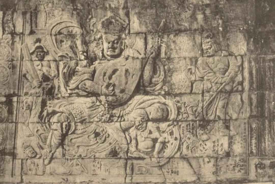 本是邪见，妄称佛教，诳惑黎元，当以令改