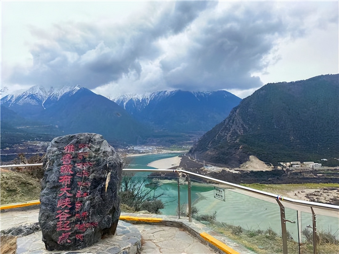 坐哪一趟火车去西藏是最佳的,火车去西藏为什么要绕一圈