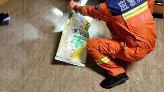 深圳乘车码健康码二合一,深圳公交车乘车码扫码演示