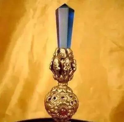 和珅官帽顶珠价格,和珅怎么可以戴王爷的顶珠