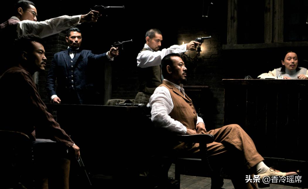 群雄割据谁与争锋,谁与争锋从哪看