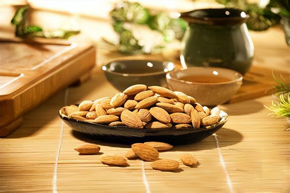 杏仁具有润肠通便的功效,杏仁怎么制才能入药