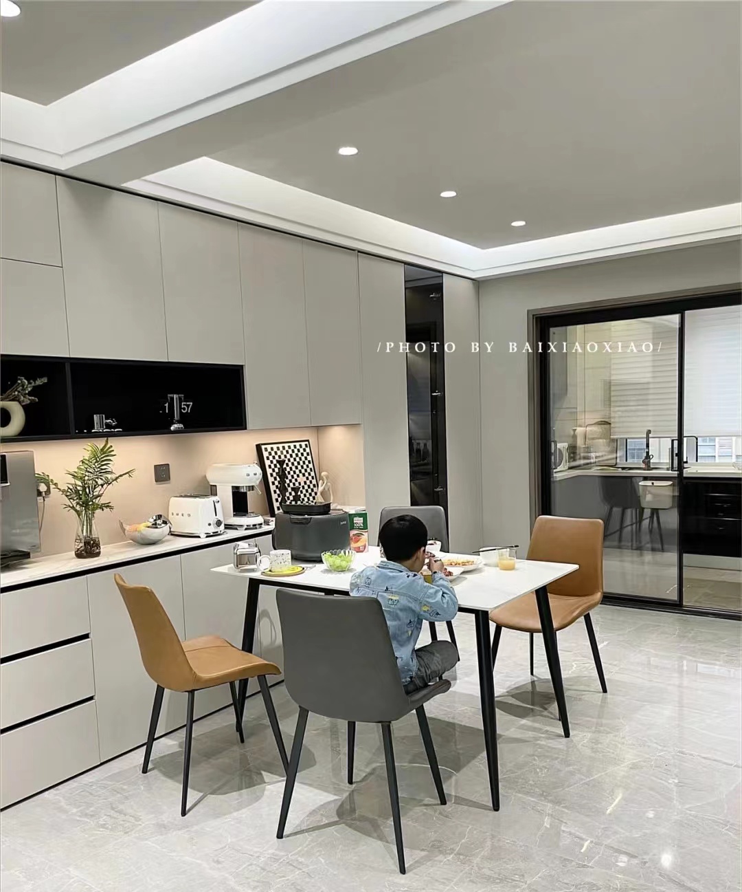 业主装修花了300多万,花30多万装修的房子竟然是隔壁家