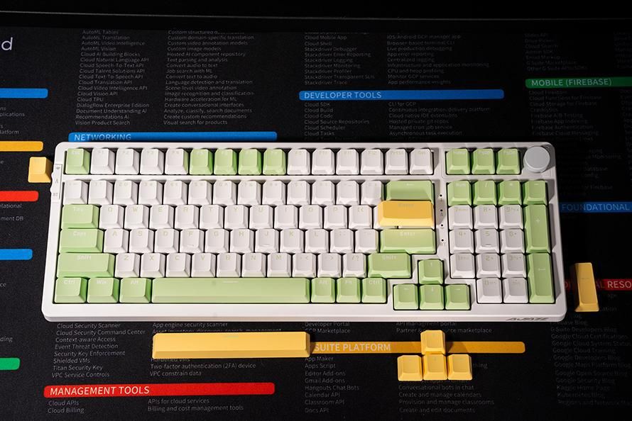 机械键盘cherry轴和非cherry轴,机械键盘哪个轴适合打字和打游戏