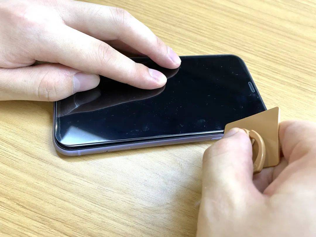 手机贴什么膜防摔效果最好,苹果手机有必要贴镜头膜吗