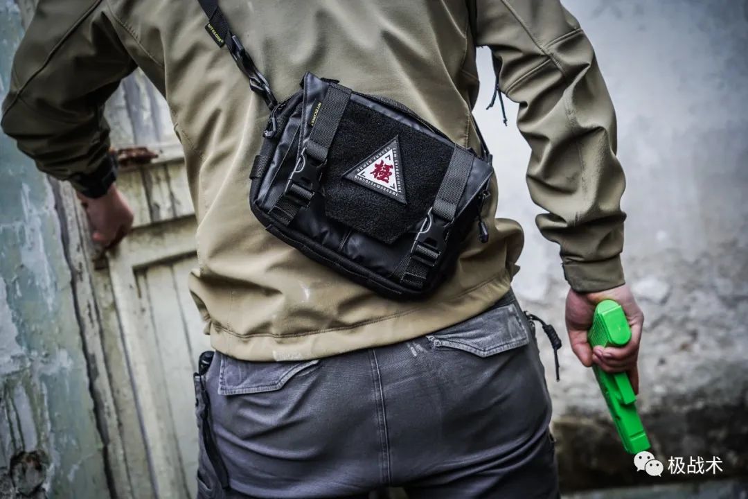 泰酷辣！机能与战术的结合，奈特科尔-SLB05机能通勤挎包丨评测