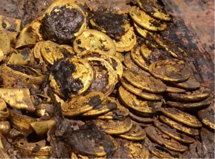 上坟烧冥币哪个面额大,烧冥币是封建迷信吗