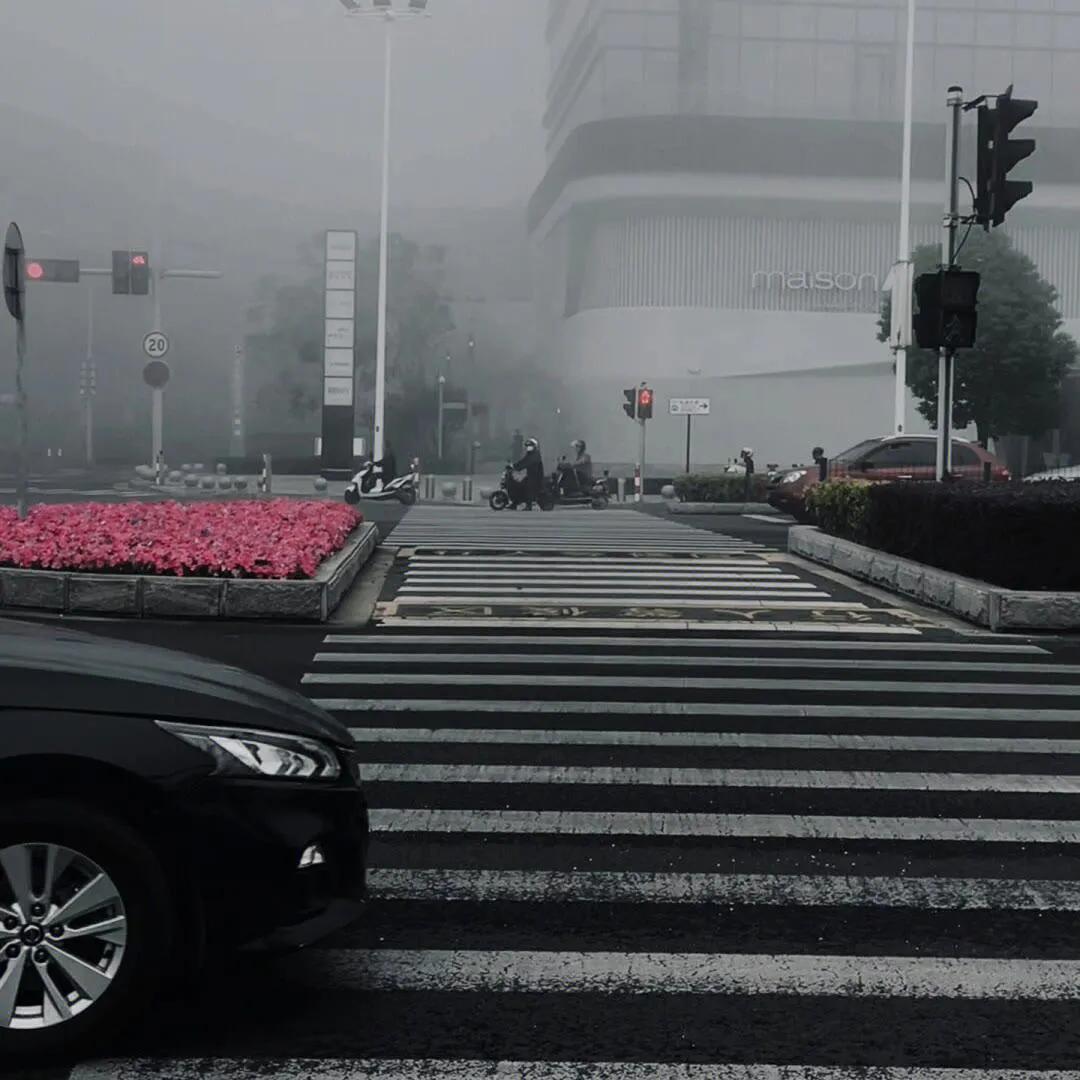 背景图黑色系高级感真人,背景图黑色系高级感人物