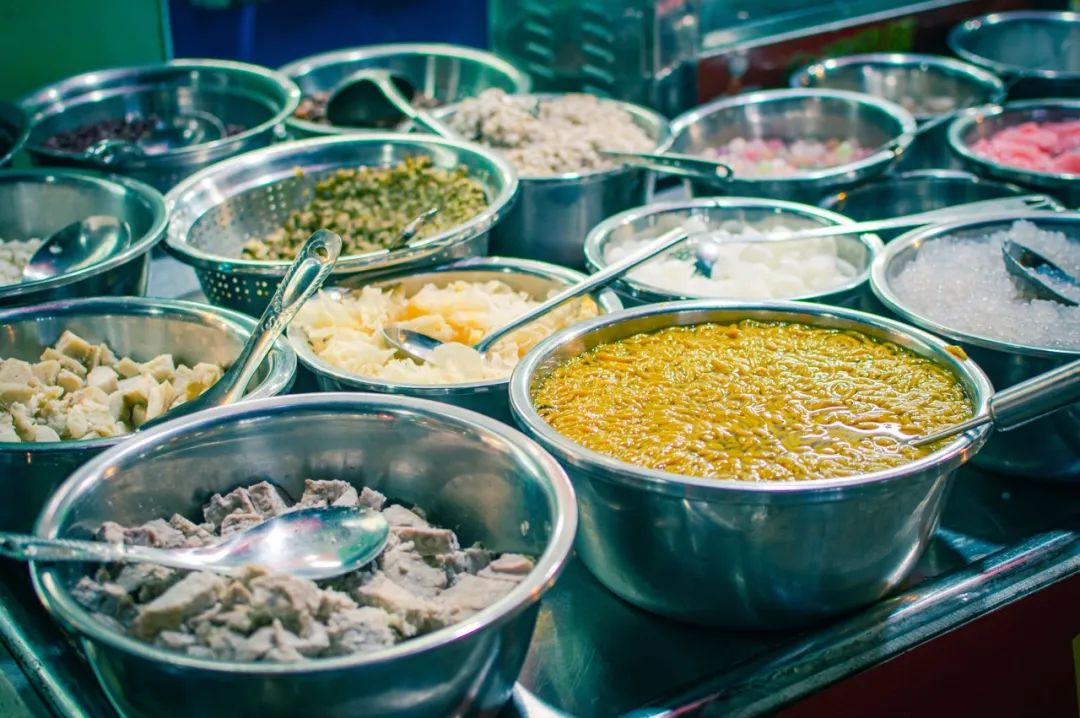 这座海滨小城可真美丽,小众旅行海边小城市