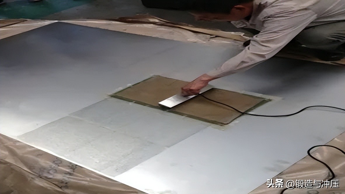 某车型常见故障诊断与排除,顶盖缺陷检测