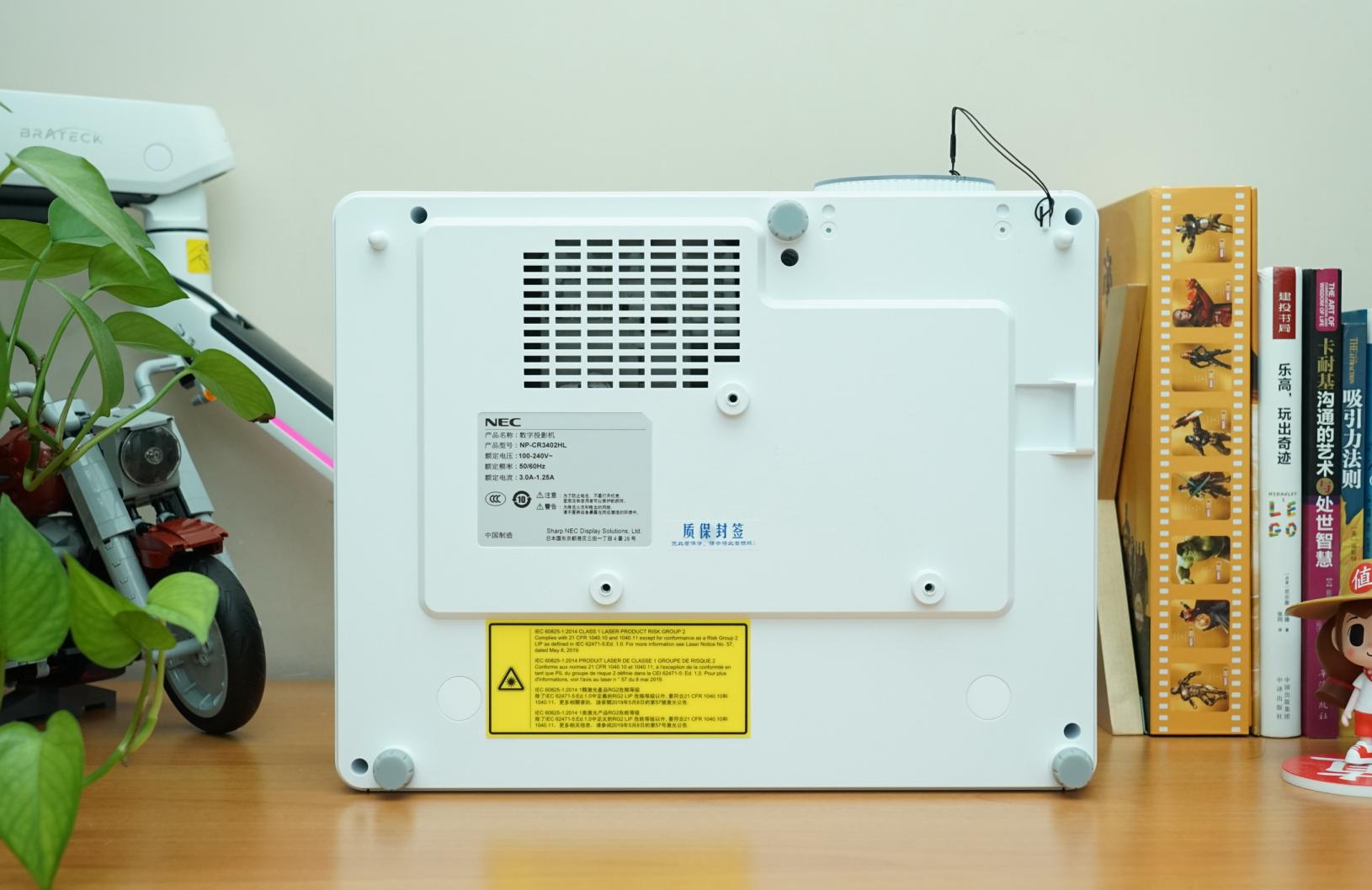 激光投影和nec投影仪哪款最好,necrgb激光投影机