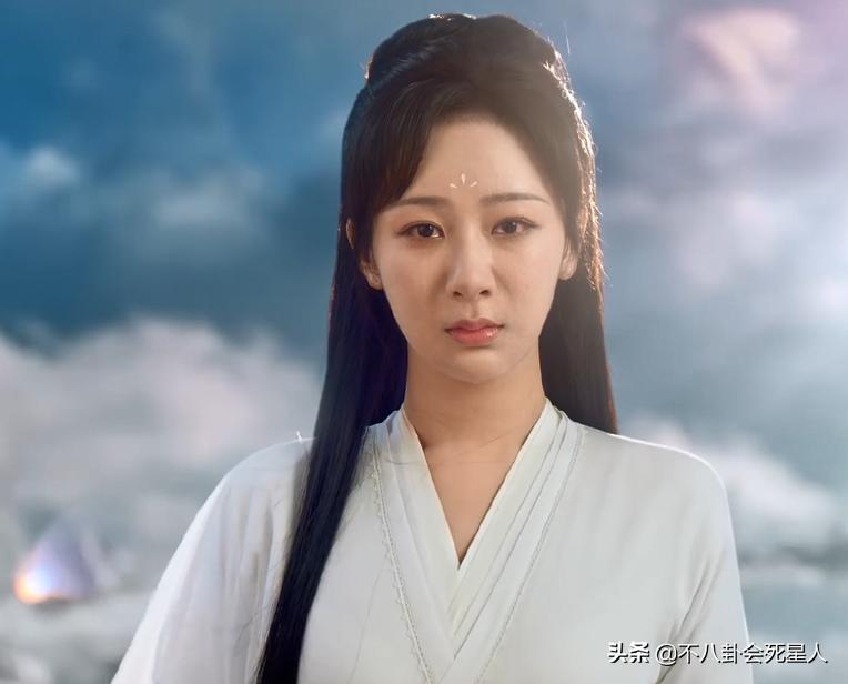 杨紫王一博对比照,杨紫王一博对比