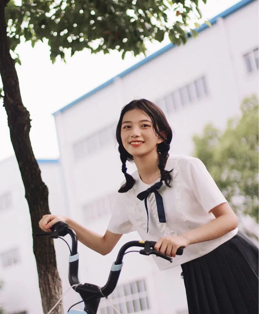 合肥二手相机店,佳能15000元左右拍人推荐