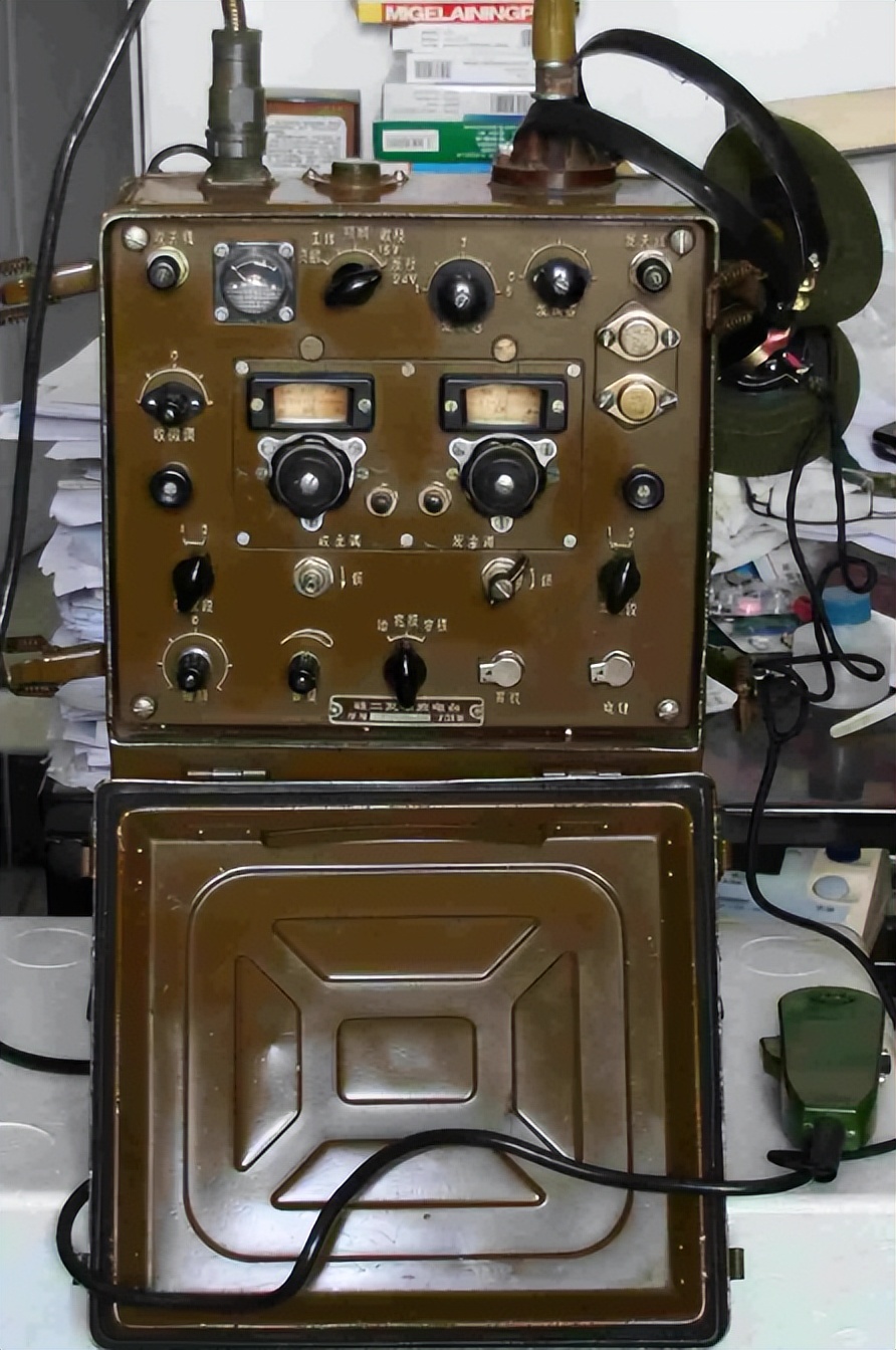 苏联专家给公安上课，突然被捕，局长笑言：老韩，我找你好苦