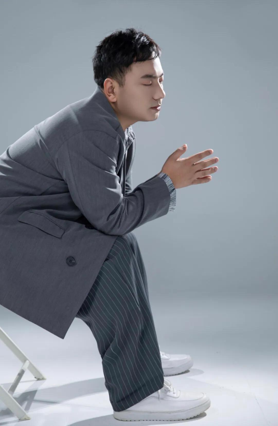 海来阿木15首伤感情歌歌词,海来阿木经典歌词