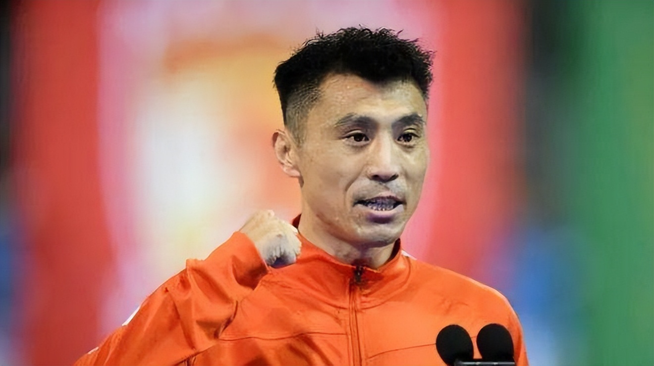 少林足球开场被胖子嘲笑,少林足球被打