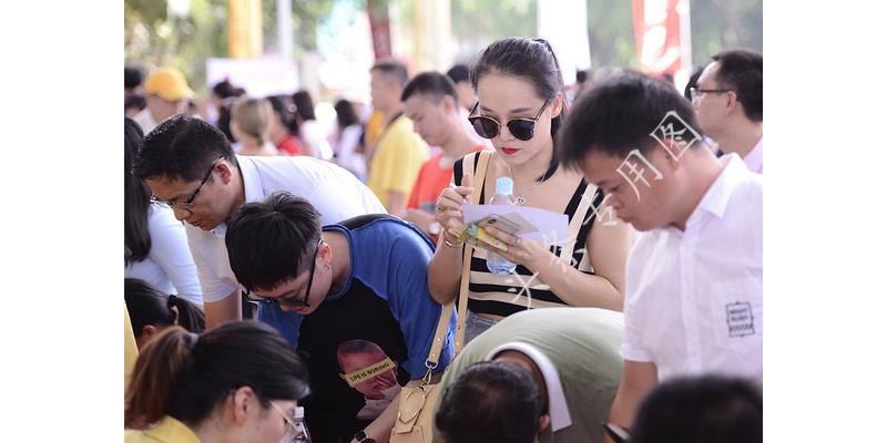 几岁男孩和父母分开睡最好,叛逆期男孩要求和父母分房睡