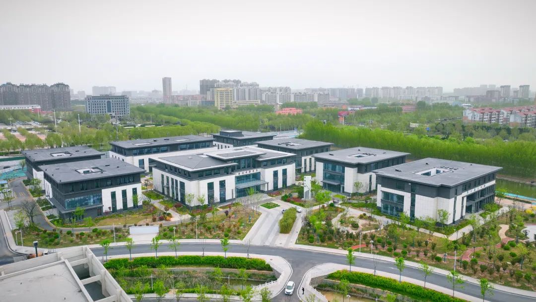 【我家门前有条河】藏不住了！初夏必须去打卡的“森林小城”，有着最让人向往的生活！