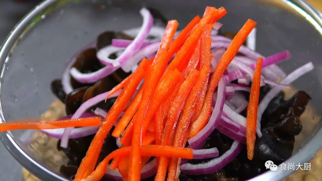 黑木耳是养颜美容之佳品,木耳最佳配菜抗衰老