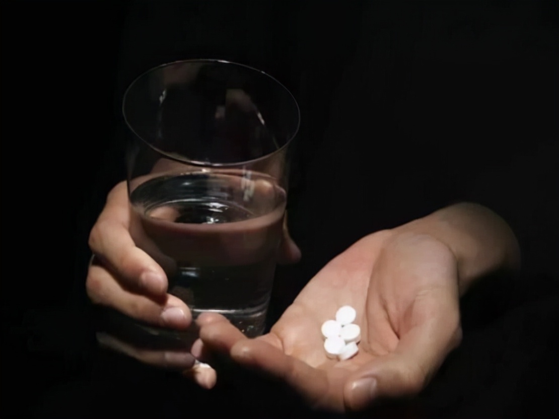 甲硝唑相当功效的药,阿莫西林加甲硝唑可以治疗什么病