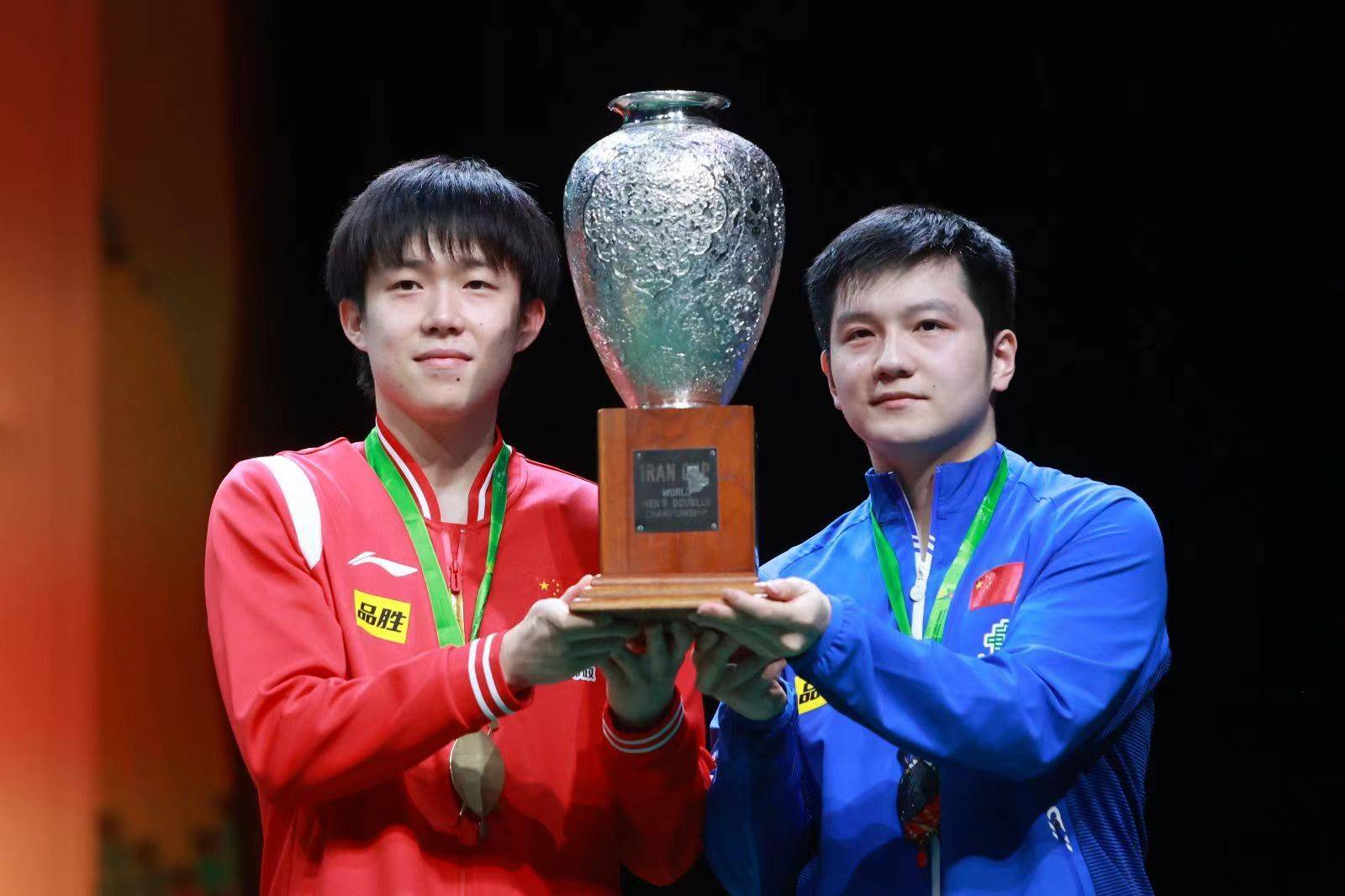 王楚钦击败马龙赢得冠军,王楚钦击败马龙樊振东夺冠