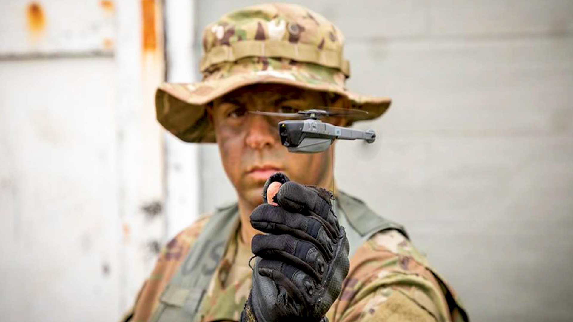 “黑蜂”微型侦察无人机,黑蜂无人机视频大全