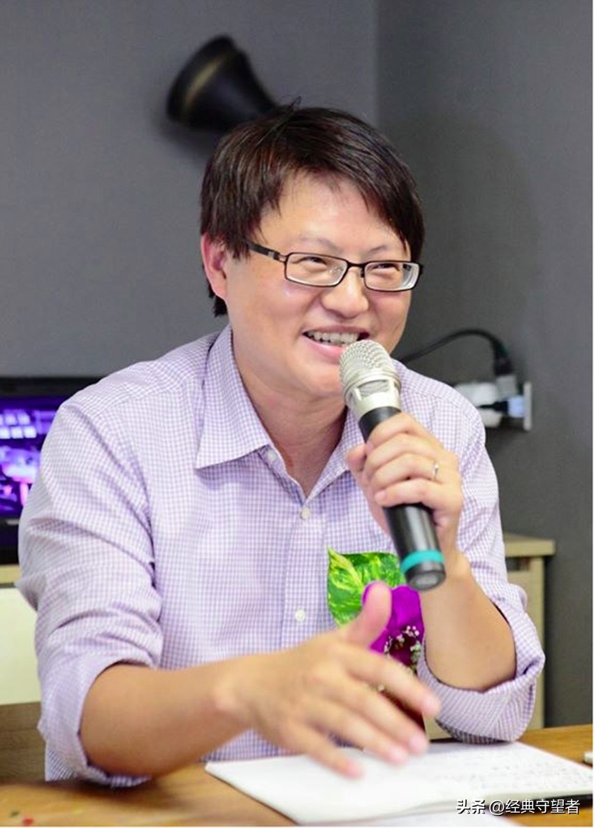 台湾基进*党**在国庆节公然损毁五星红旗，统一之后势必要严惩不贷