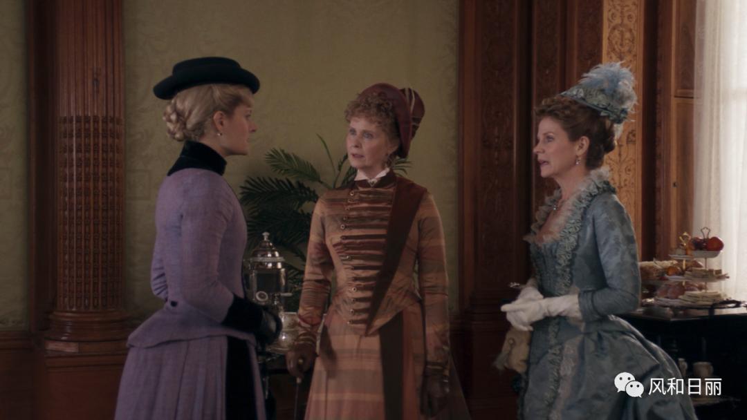 《珠光宝气》俪群会之「名媛团体观察」:抱团也是技术活