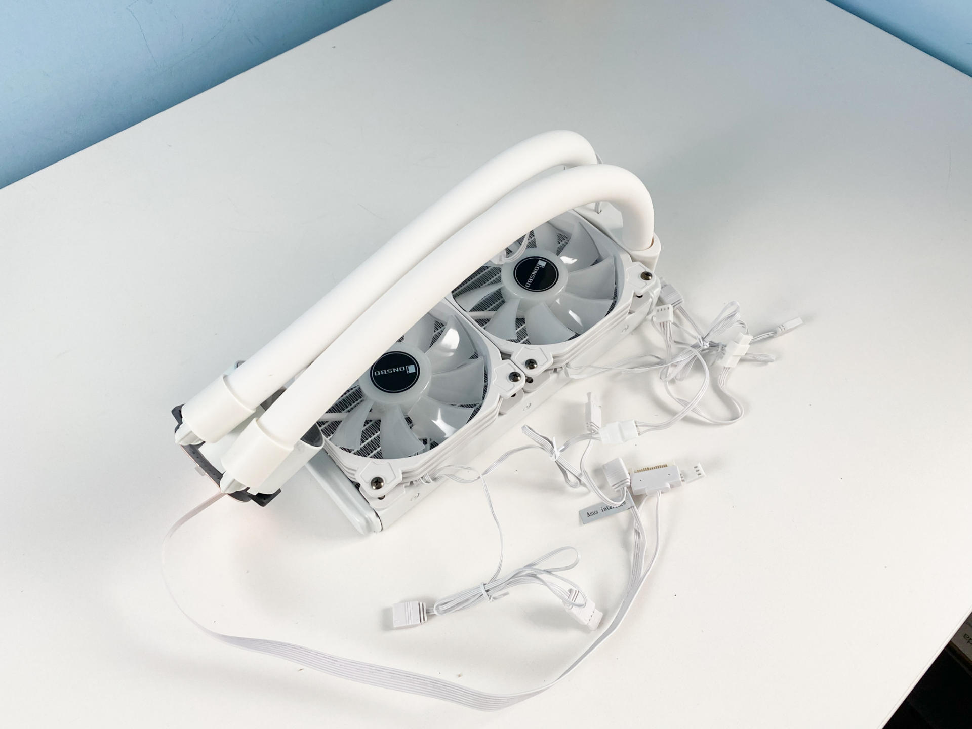 自己动手做的双层透明电脑机箱,1万5电脑最强组装炫酷机箱