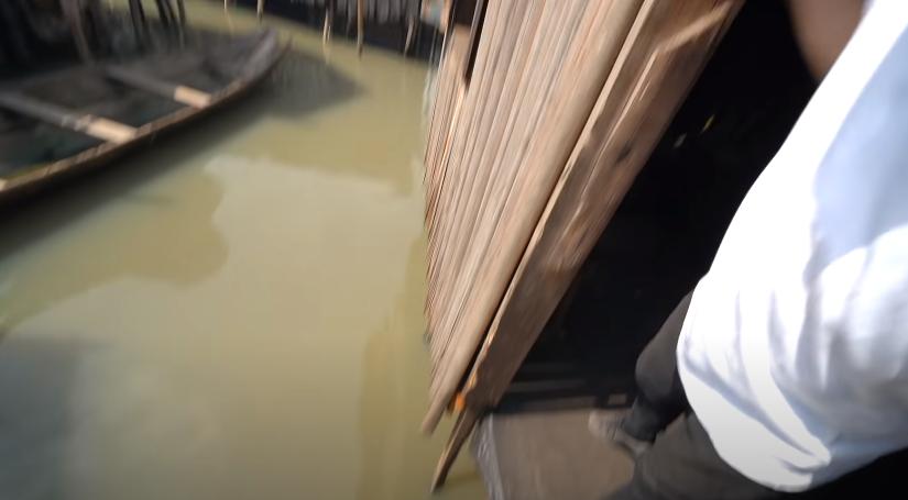 世界上最大的水上贫民窟纪录片,世界上最大的水上贫民窟是