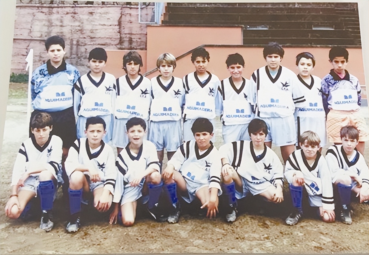 心痛！C罗龙凤胎夭折！盘点三位最帅足球运动员和他们的孩子