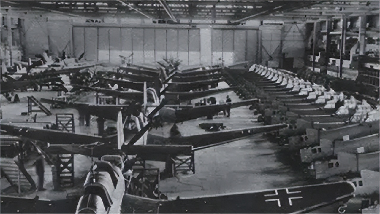 攻入柏林后的苏军,攻入柏林前后死多少苏联人