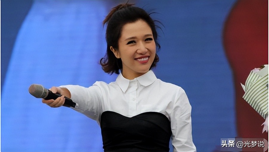 盘点那些被歌词毁了名的歌,明明是毁三观的歌却火得一塌糊涂