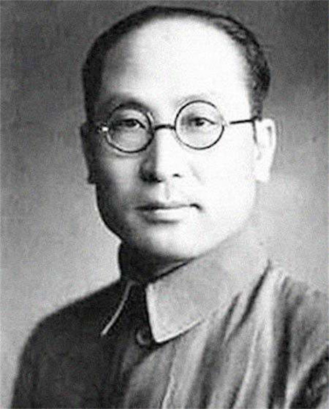 张露萍潜伏戴笠身边,档案潜伏在戴笠身边的张露萍