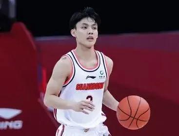 广东男篮徐杰巅峰状态,徐杰陈江华黄金一代