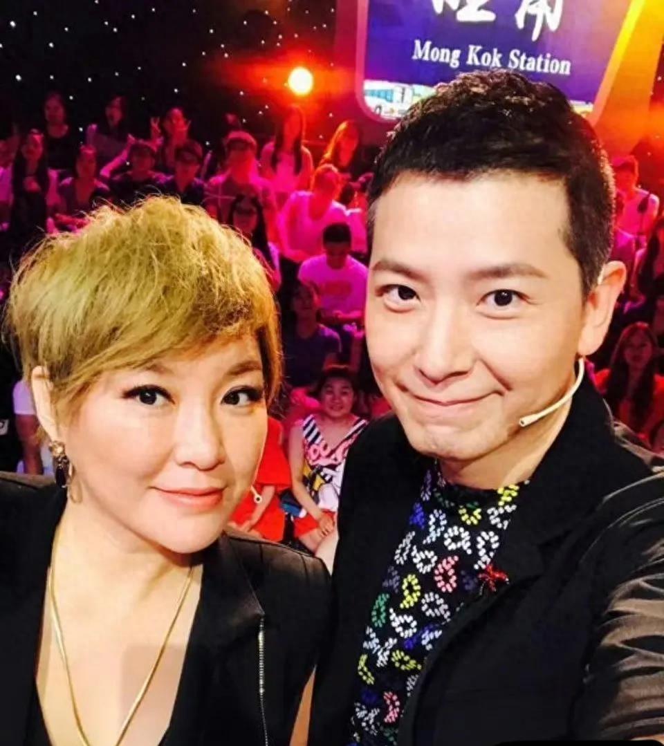 夫妻重逢的画面,夫妻重逢感人瞬间