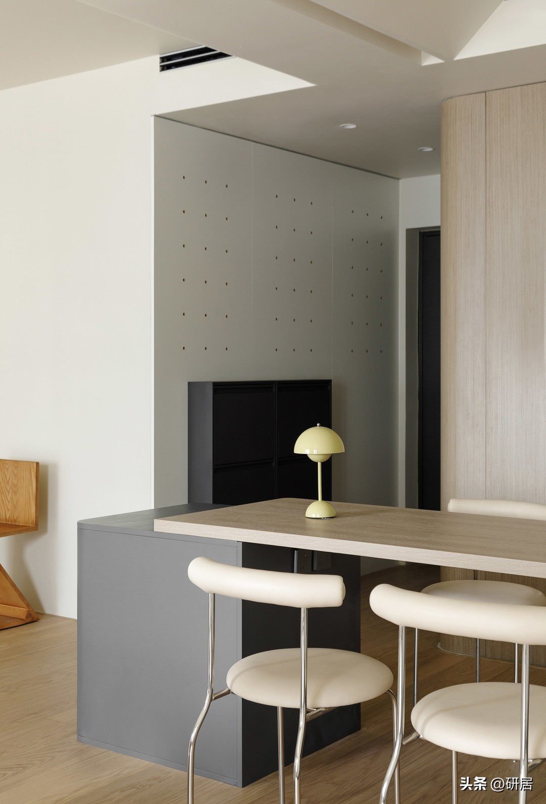 她舍弃一间房，入住发现真是太爽了，全屋简洁温馨，生活快乐美好