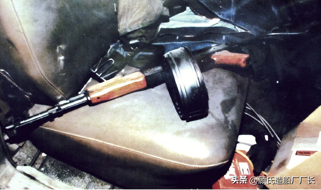 让洛杉矶警察谈之色变的中国步枪，97年北好莱坞枪战中的枪械小记