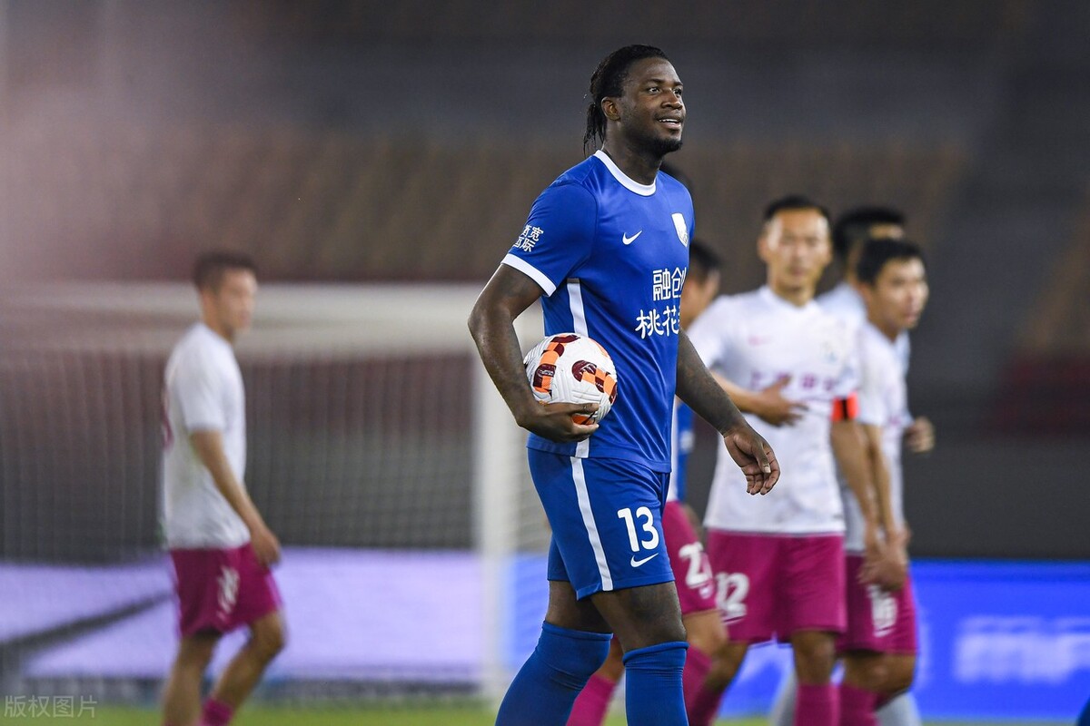 武汉三镇：在创造“凯泽斯劳滕神话”的道路上一骑绝尘