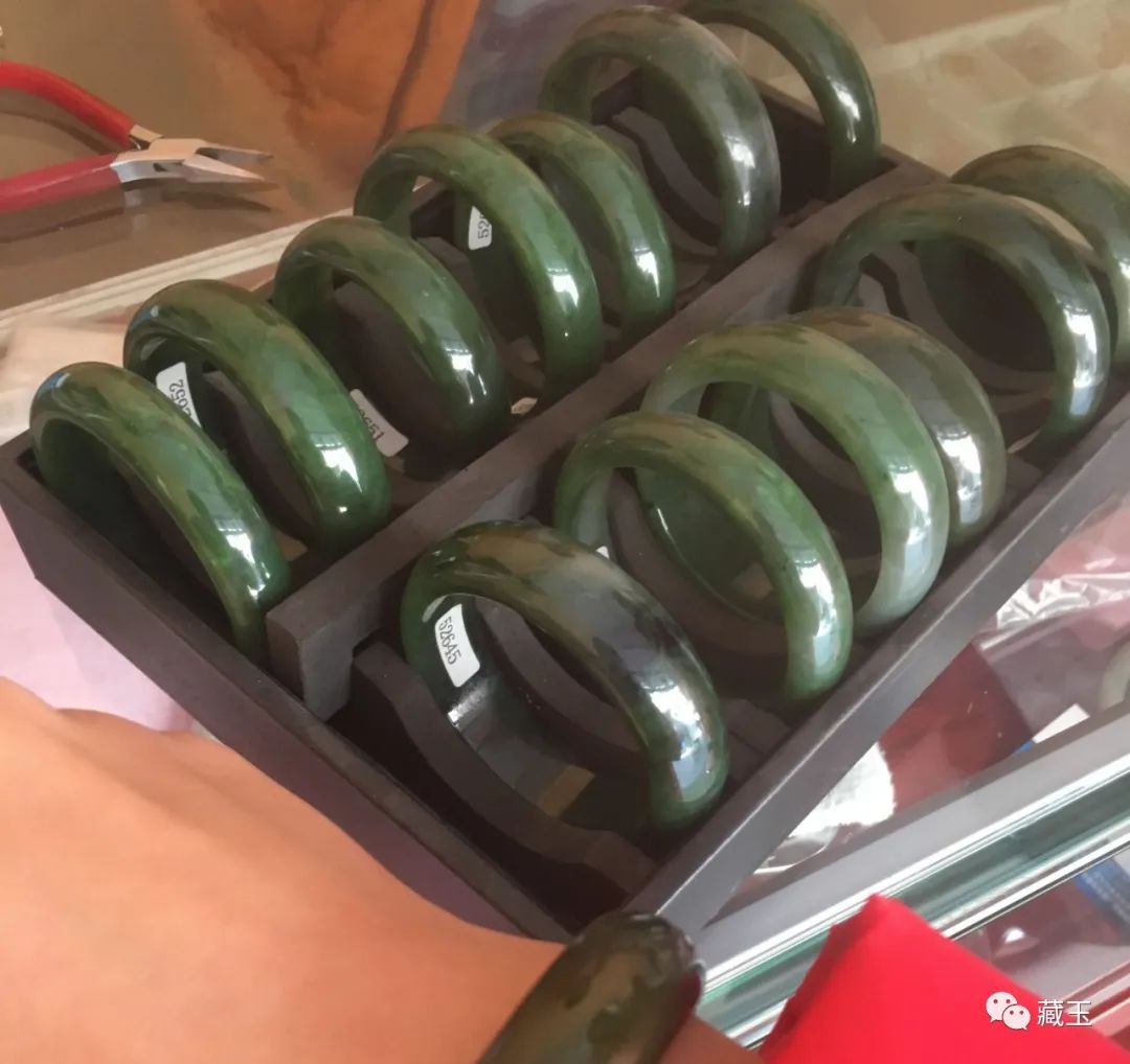 一张图看懂翡翠观音价格,顶级碧玉多少钱一克