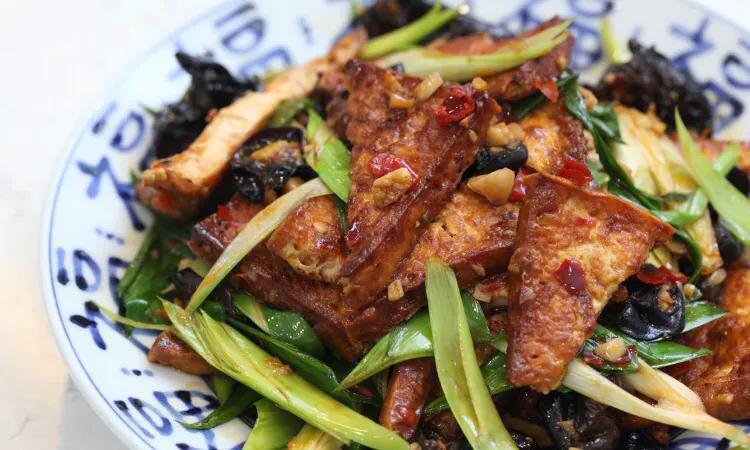 老年人适合饮用高蛋白质的食物吗,老年人如何进行高蛋白饮食